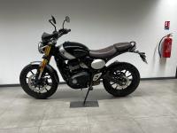TRIUMPH Scrambler 400 X /2024/ black metal 