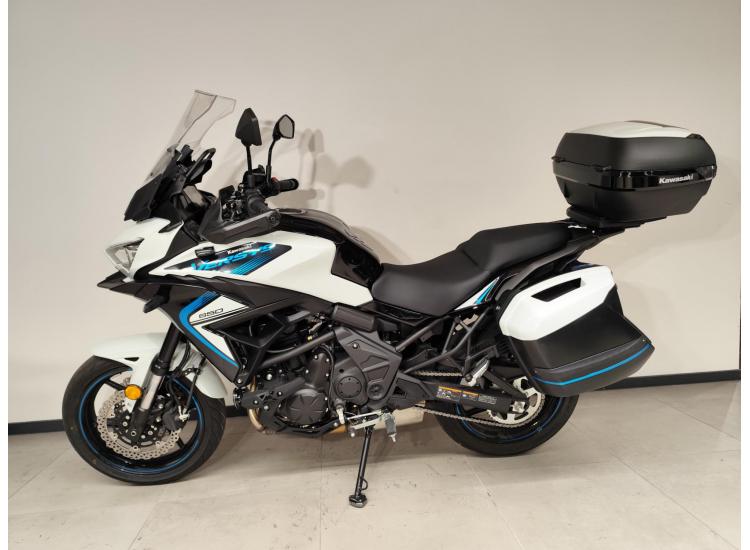 VERSYS 650 A2 / 350KMS / 2025 / PACK VALISES TOP CASE