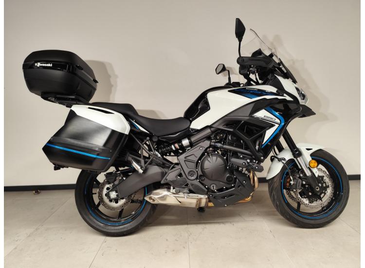 VERSYS 650 A2 / 350KMS / 2025 / PACK VALISES TOP CASE