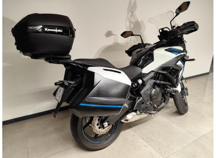 VERSYS 650 A2 / 350KMS / 2025 / PACK VALISES TOP CASE