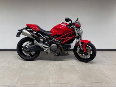 DUCATI MONSTER 696