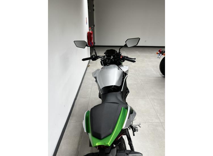 KAWASAKI Ze-1 / 2024 / 159 km 